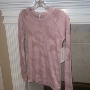 Athleta Momentum Camo Long Sleeve Size Small